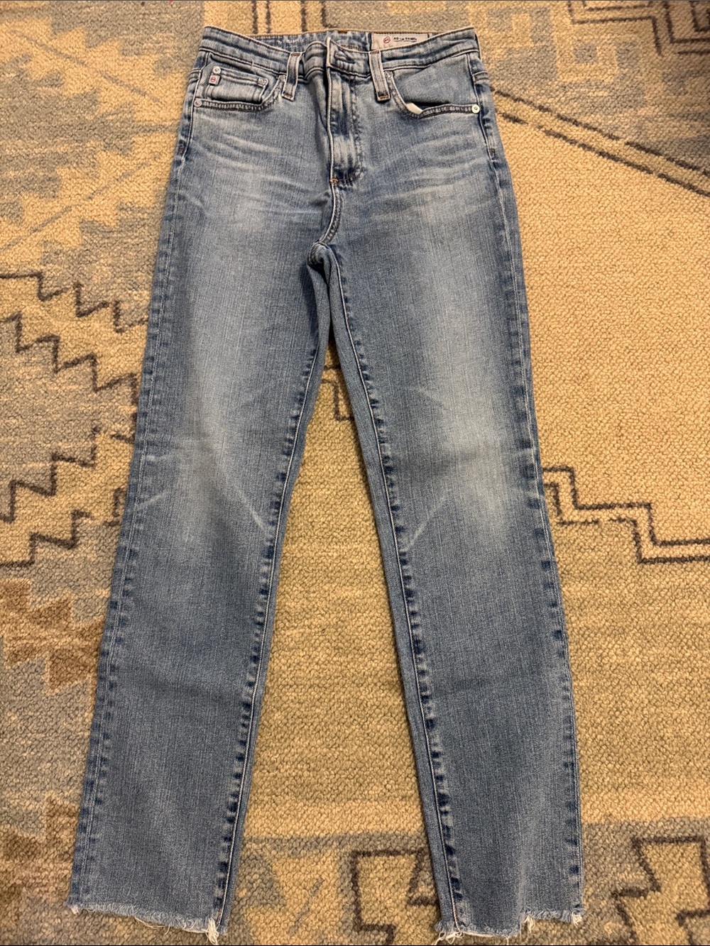 AG Isabelle size 26 high rise straight with a 261/2 inch inseam